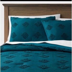 Threshold Tufted Diamond Crinkle Comforter & Sham Set